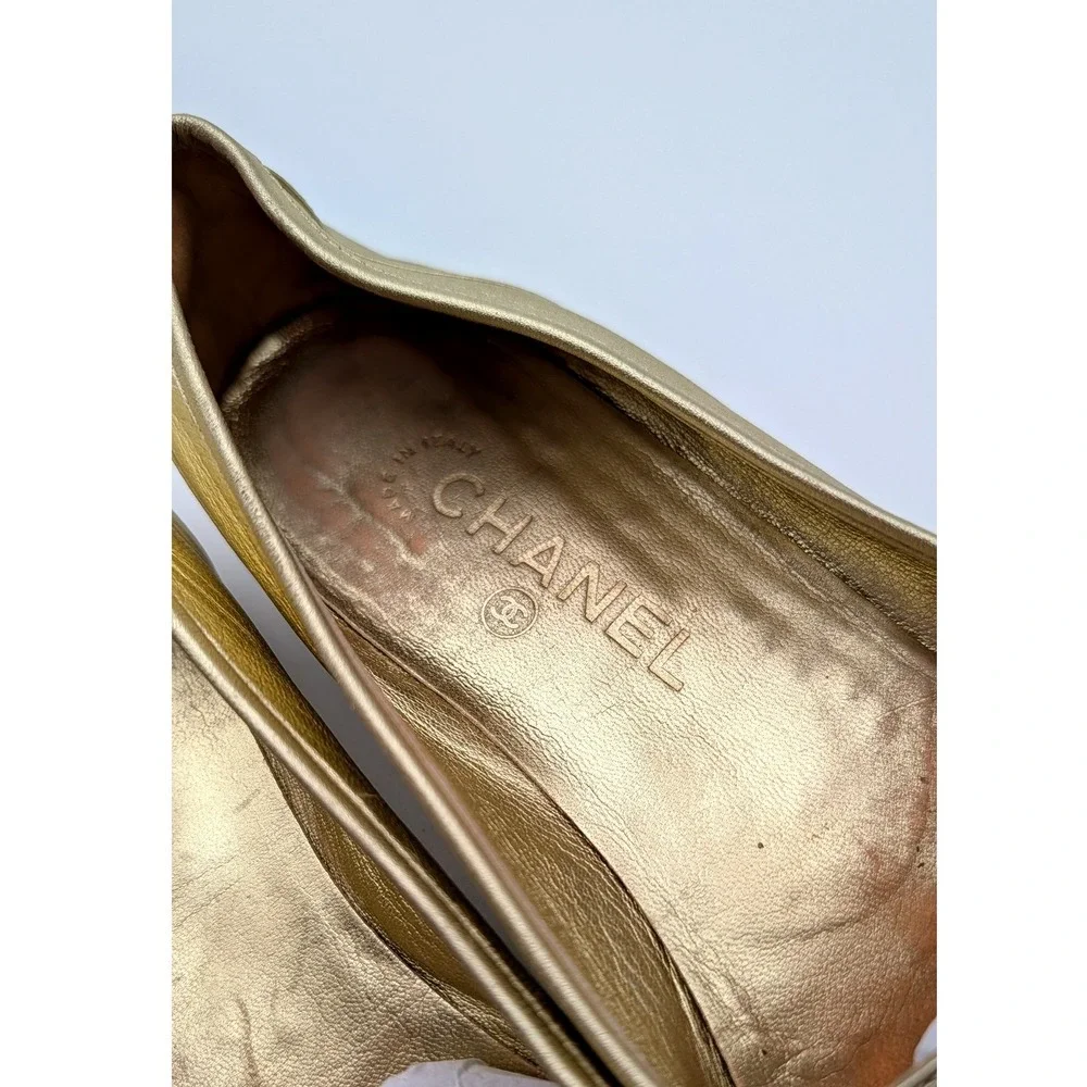 Chanel Gold Metallic Leather CC Logo Loafers Flats Made in Italy Size 39.5